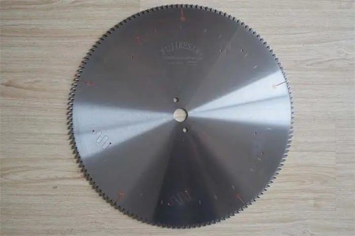 <a href=http://tao76.cn/news_article?news_id=92>焊片鋸片</a>